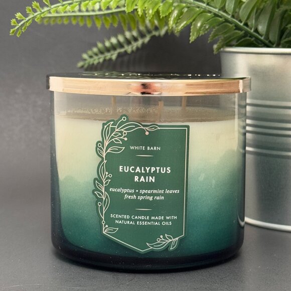 BBW Eucalyptus Rain White Barn Bath & Body Works 3 Wick Candle - Picture 1 of 10